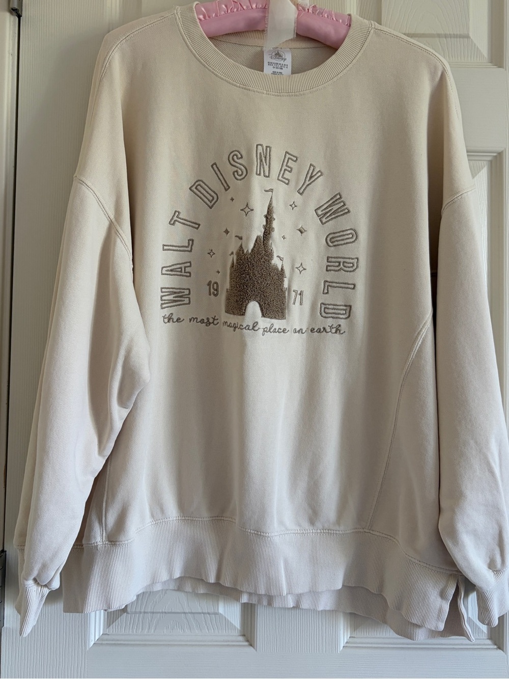 Walt Disney World Cream Crewneck Sweatshirt with Embroidery Women Size XL